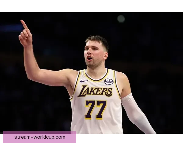 湖人伤病连锁反应里夫斯二级拉伤赛季报销东契奇无限期缺阵